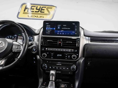 Used 2023 Lexus GX 460 Luxury w/ Sport Design Package AWD/4WD image 13