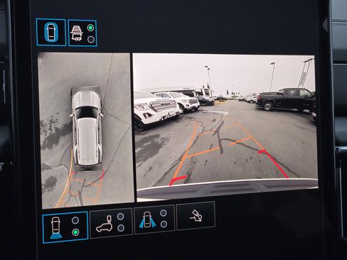 Certified 2025 GMC Yukon Denali image 19