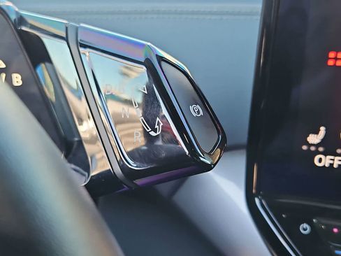 Used 2023 Volkswagen ID.4 S image 31