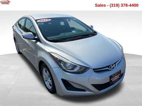 Used 2015 Hyundai Elantra SE FWD image 8
