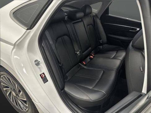 Used 2021 Hyundai Sonata Limited image 32