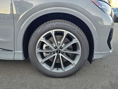 New 2026 Audi Q4 e-tron Premium Plus image 9