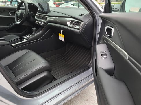 New 2026 Acura Integra FWD image 7
