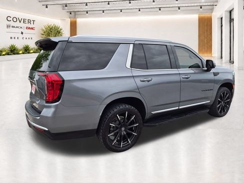 Used 2022 GMC Yukon SLT w/ SLT Premium Package AWD/4WD image 11