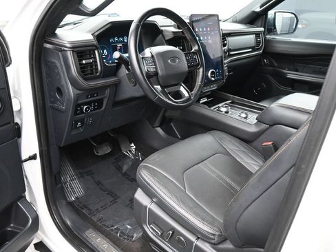 Used 2023 Ford Expedition Max Platinum AWD/4WD image 2