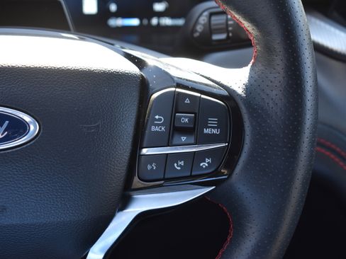 Used 2025 Ford Explorer ST-Line AWD/4WD image 13