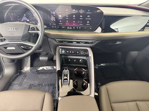 Certified 2025 Audi Q5 Premium w/ Convenience Package image 24