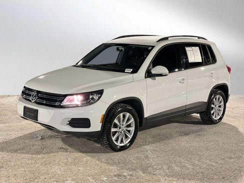Used 2017 Volkswagen Tiguan S image 7