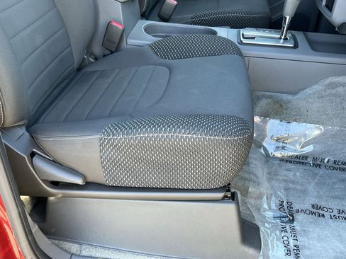 Used 2018 Nissan Frontier Desert Runner image 27