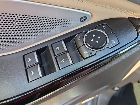 Used 2021 Ford Explorer Platinum w/ Equipment Group 601A image 16