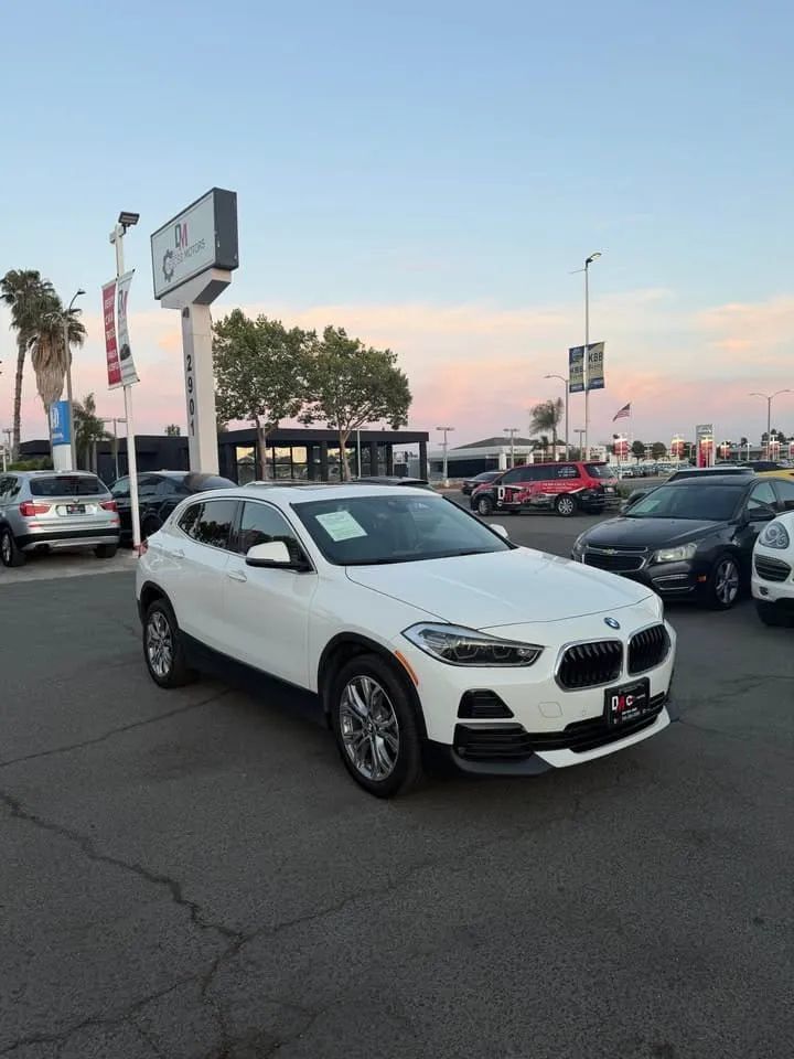 Used 2022 BMW X2 sDrive28i w/ Convenience Package FWD image 3