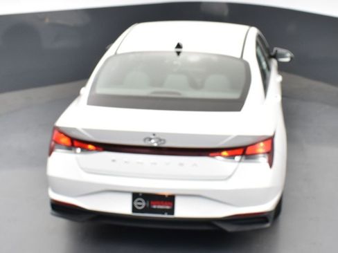 Used 2023 Hyundai Elantra SEL image 49