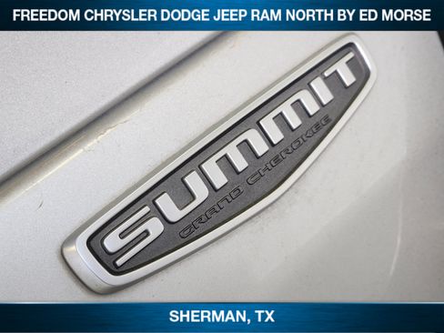 Used 2023 Jeep Grand Cherokee Summit image 8