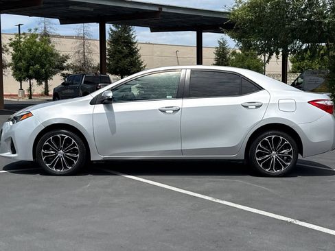 Used 2016 Toyota Corolla S FWD image 14
