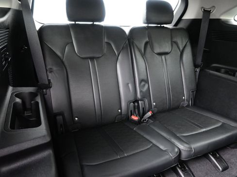 Used 2025 Kia Sorento EX w/ Panoramic Sunroof Package image 17