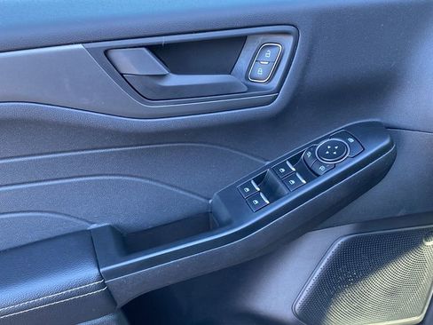 Used 2025 Ford Escape Active AWD/4WD image 18