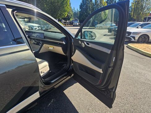 Used 2025 Genesis GV80 3.5T Prestige AWD/4WD image 28