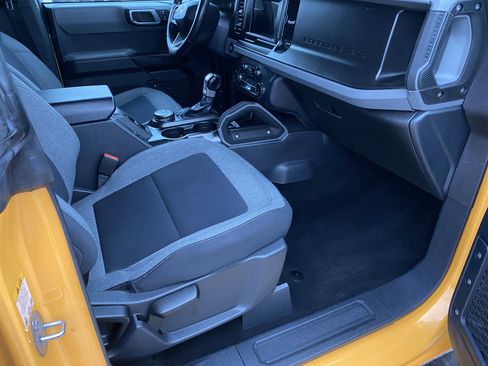 Used 2022 Ford Bronco Big Bend image 12
