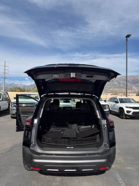 Used 2023 Nissan Rogue SL w/ SL Premium Package AWD/4WD image 15