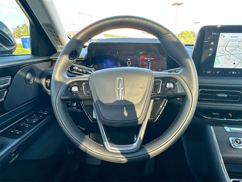 Used 2025 Lincoln Aviator Reserve w/ Illumination Package image 18