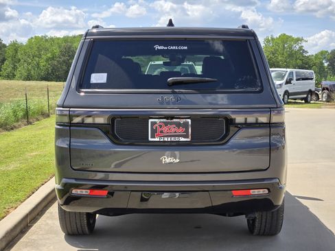New 2026 Jeep Grand Wagoneer Summit AWD/4WD image 4