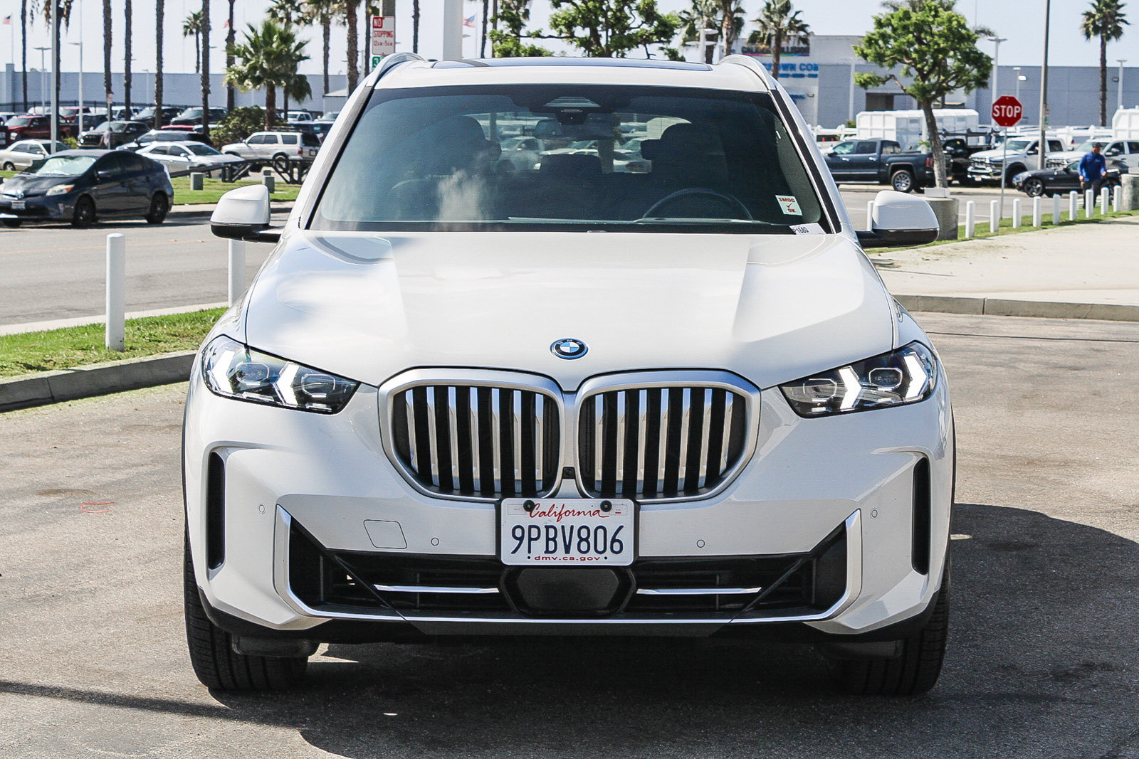 Used 2025 BMW X5 xDrive50e w/ Climate Comfort Package AWD/4WD image 2