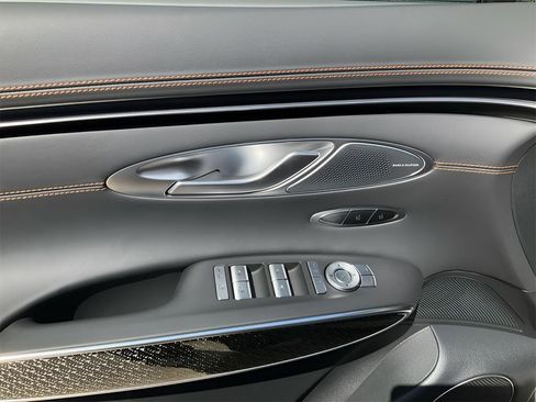 New 2026 Genesis GV70 3.5T Sport Prestige AWD/4WD image 18