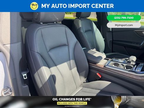Used 2019 Audi Q8 Prestige AWD/4WD image 30