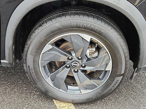 Used 2025 Nissan Rogue SV AWD/4WD image 8