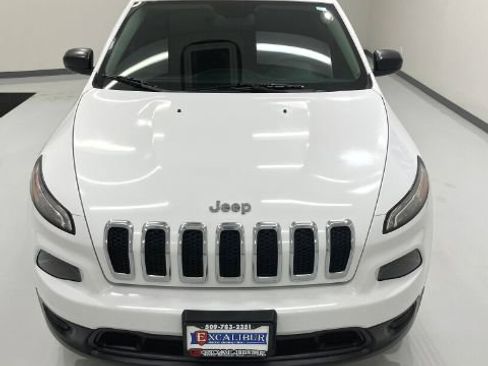 Used 2017 Jeep Cherokee Sport w/ Trailer Tow Group AWD/4WD image 5