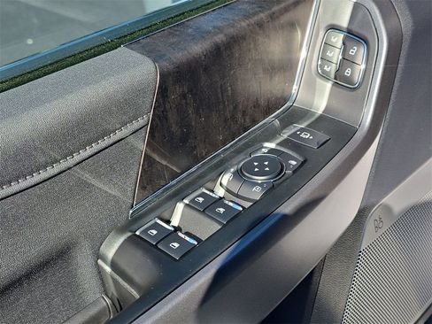 New 2026 Ford F250 Lariat w/ Chrome Package image 13