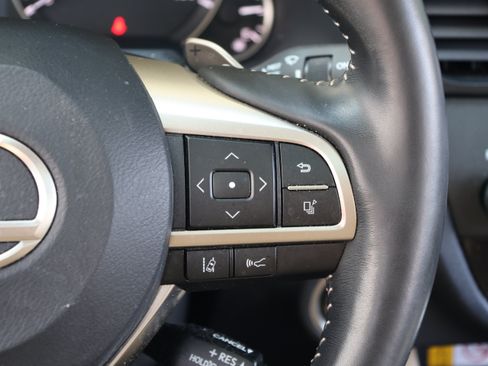 Used 2022 Lexus RX 350L Luxury w/ Accessory Package (Z1) FWD image 21
