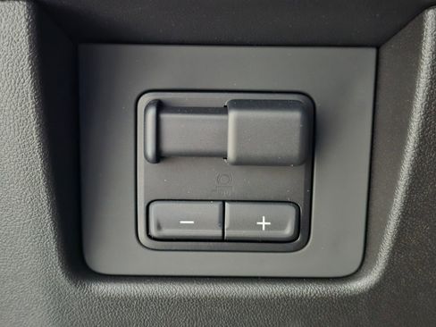 New 2025 Chevrolet Colorado LT w/ LT Convenience Package image 3