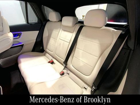 Used 2026 Mercedes-Benz GLC 300 4MATIC image 22