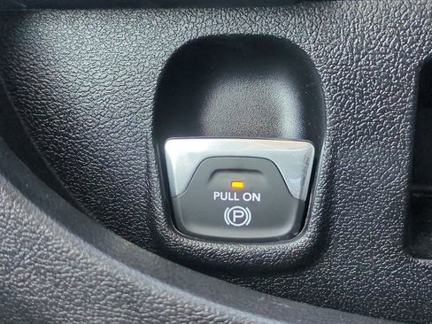 Used 2025 RAM ProMaster 2500 w/ U-Haul Equipment Group FWD image 25