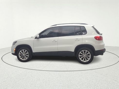 Used 2017 Volkswagen Tiguan Limited w/ Premium Package image 4