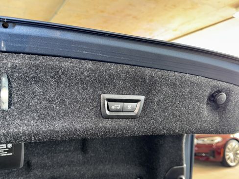 Used 2025 BMW 330i Sedan image 14