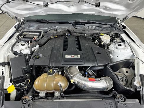Used 2022 Ford Mustang GT w/ Black Accent Package RWD image 28