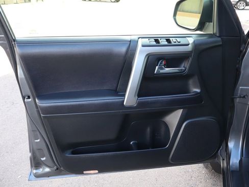 Used 2020 Toyota 4Runner SR5 image 25