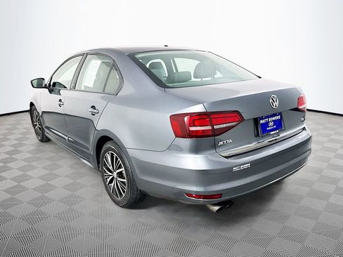 Used 2018 Volkswagen Jetta Wolfsburg Edition image 7