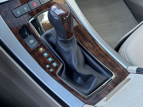Used 2010 Buick LaCrosse CXL FWD image 19