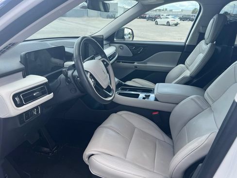 Used 2025 Lincoln Aviator Reserve w/ Luxury Package RWD image 14