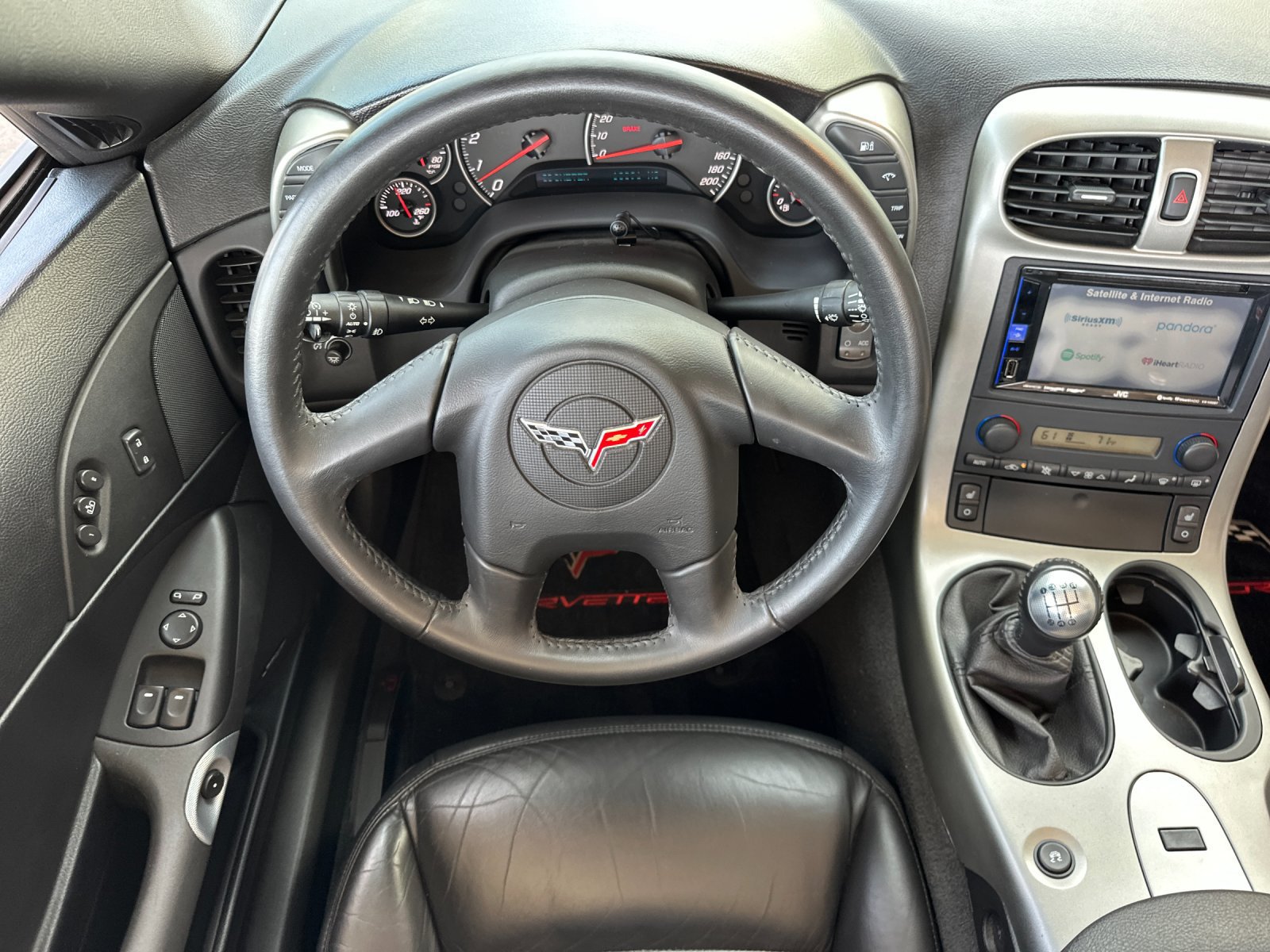 Used 2005 Chevrolet Corvette Convertible w/ Preferred Equipment Group RWD image 14