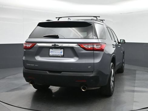 Used 2020 Chevrolet Traverse LT w/ LT Premium Package AWD/4WD image 6