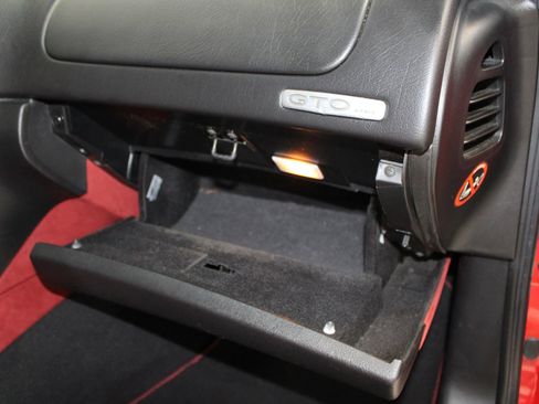 Used 2006 Pontiac GTO image 31