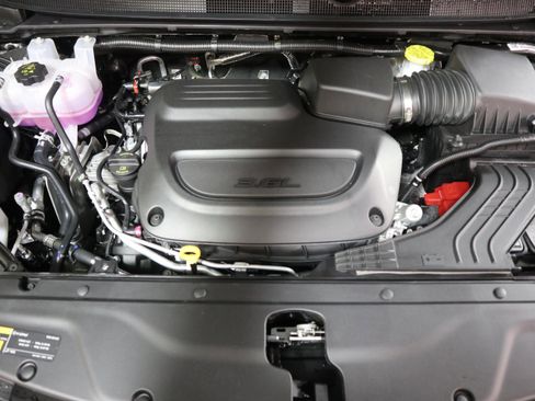 New 2026 Chrysler Pacifica Limited w/ S Appearance Package image 14