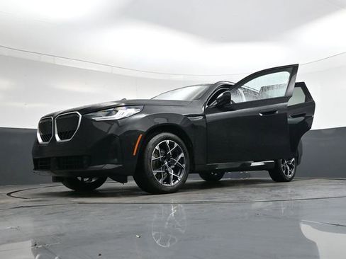 Used 2025 BMW X3 xDrive30i w/ Premium Package image 42