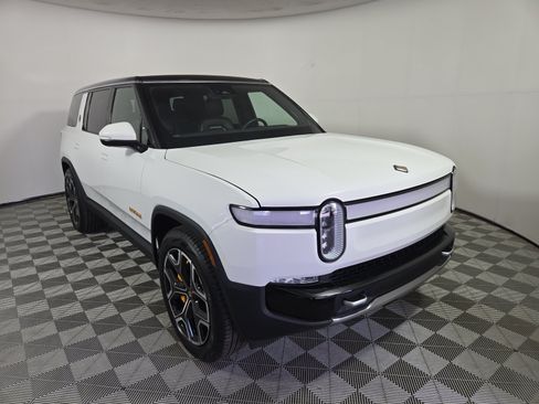 Used 2024 Rivian R1S Adventure AWD/4WD image 7