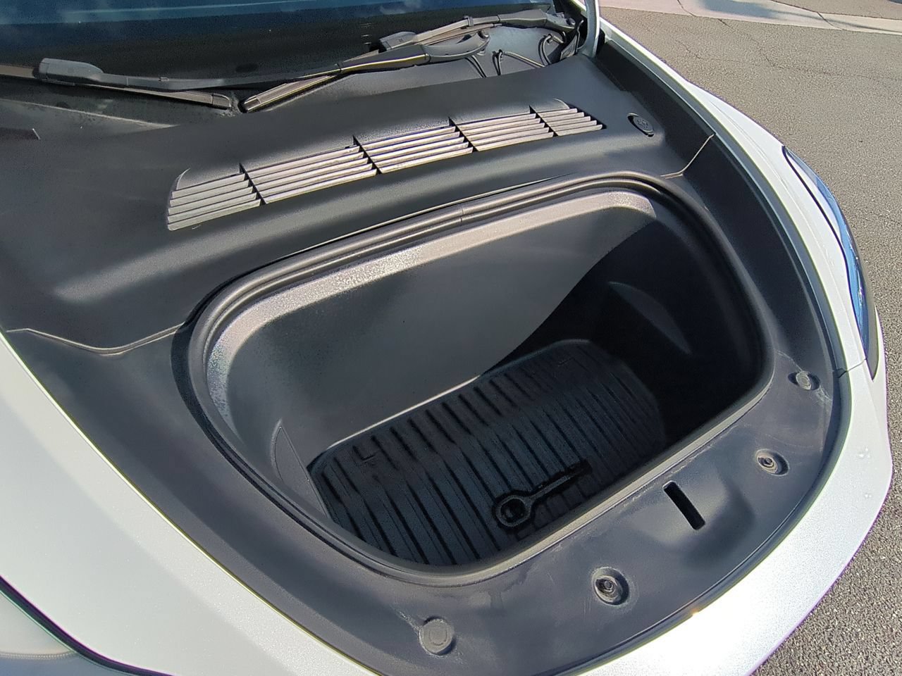 Used 2023 Tesla Model Y Long Range AWD/4WD image 29