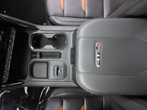 Used 2024 GMC Sierra 2500 AT4 w/ AT4 Preferred Package AWD/4WD image 42
